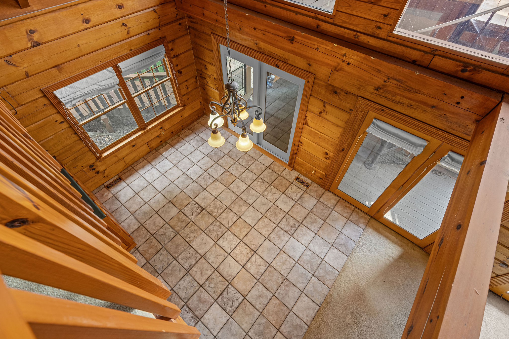 Dandridge, Tennessee, 37725, United States, 2 Bedrooms Bedrooms, ,2 BathroomsBathrooms,Residential,For Sale,1928860