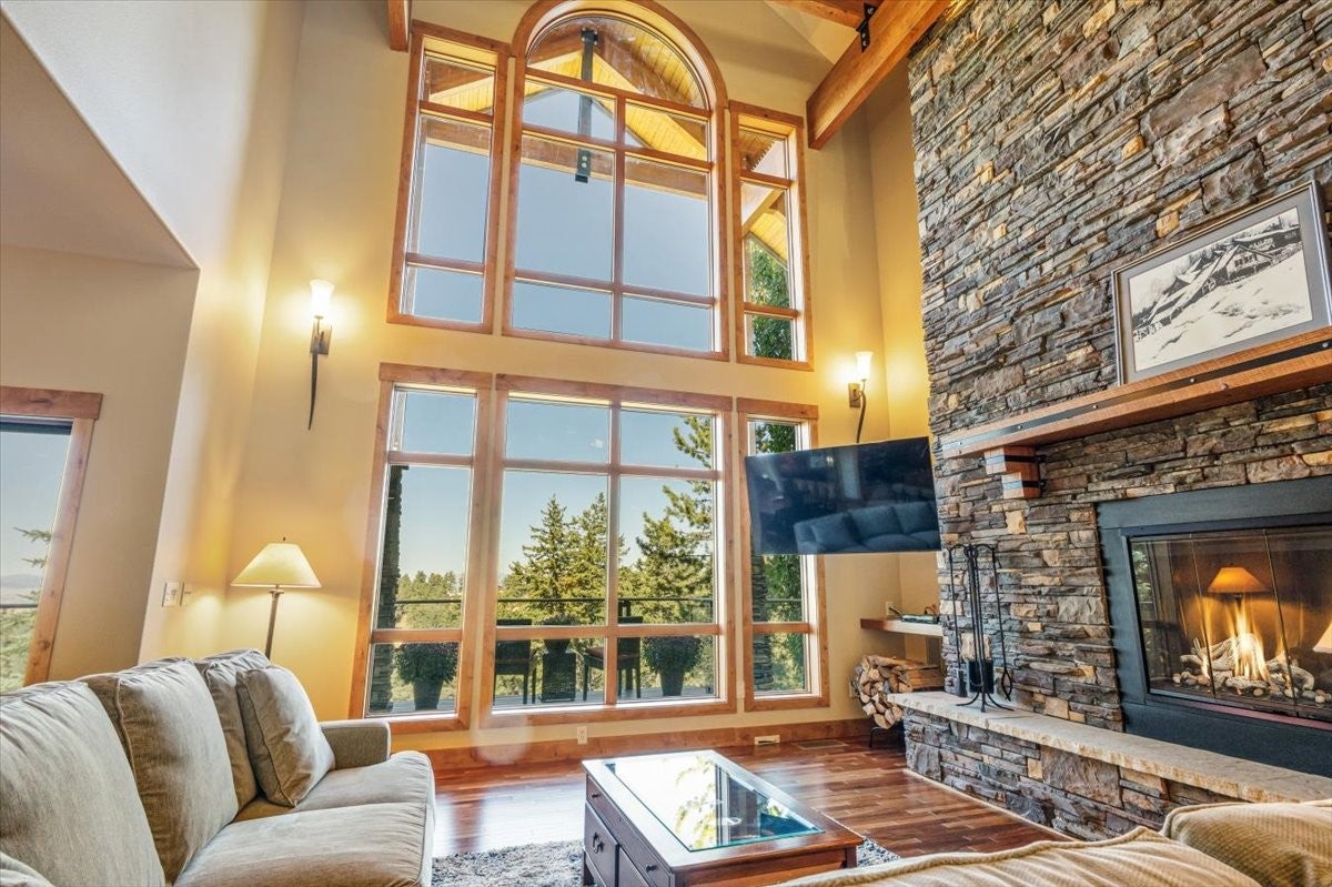 Clancy, Montana, 59634, United States, 6 Bedrooms Bedrooms, ,5 BathroomsBathrooms,Residential,For Sale,1873825
