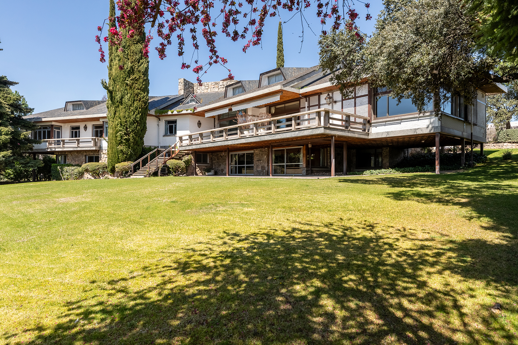 Magnificent manorial property with views of the Madrid skyline