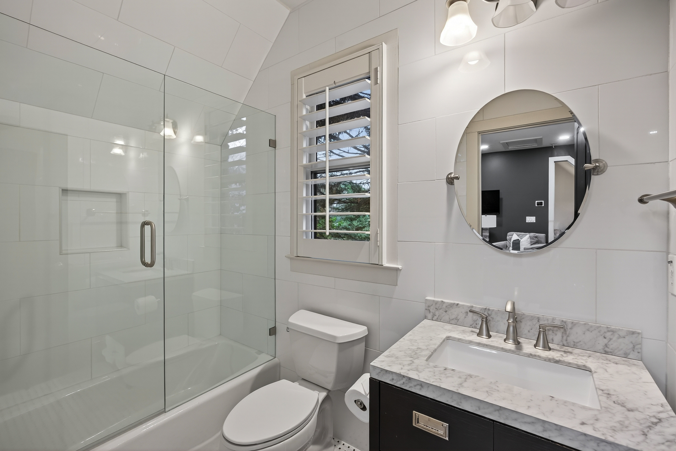  Timeless Style, Incredible Space and Convenient Brookwood Location - 物件實景