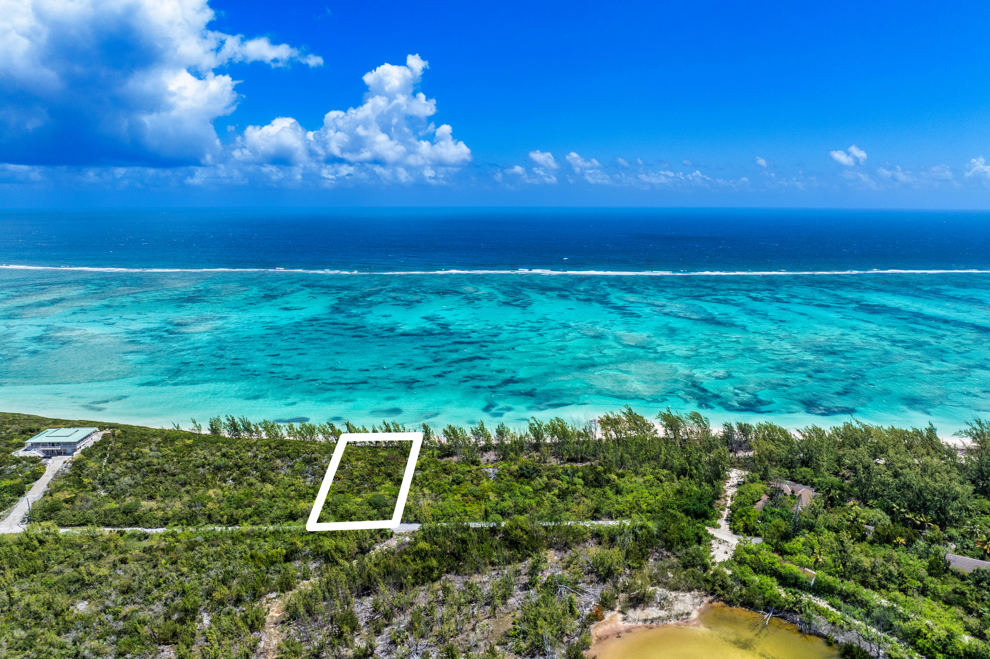  Beachfront Land North Caicos - 0.52 Acres - 104 Feet Frontage - 物件實景
