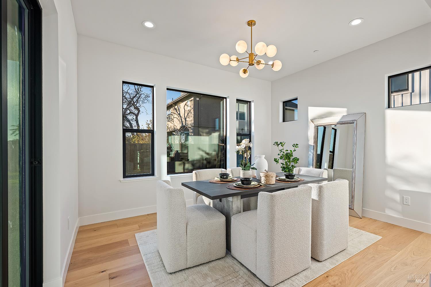 Santa Rosa, California, 95403, United States, 4 Bedrooms Bedrooms, ,4 BathroomsBathrooms,Residential,For Sale,1986529