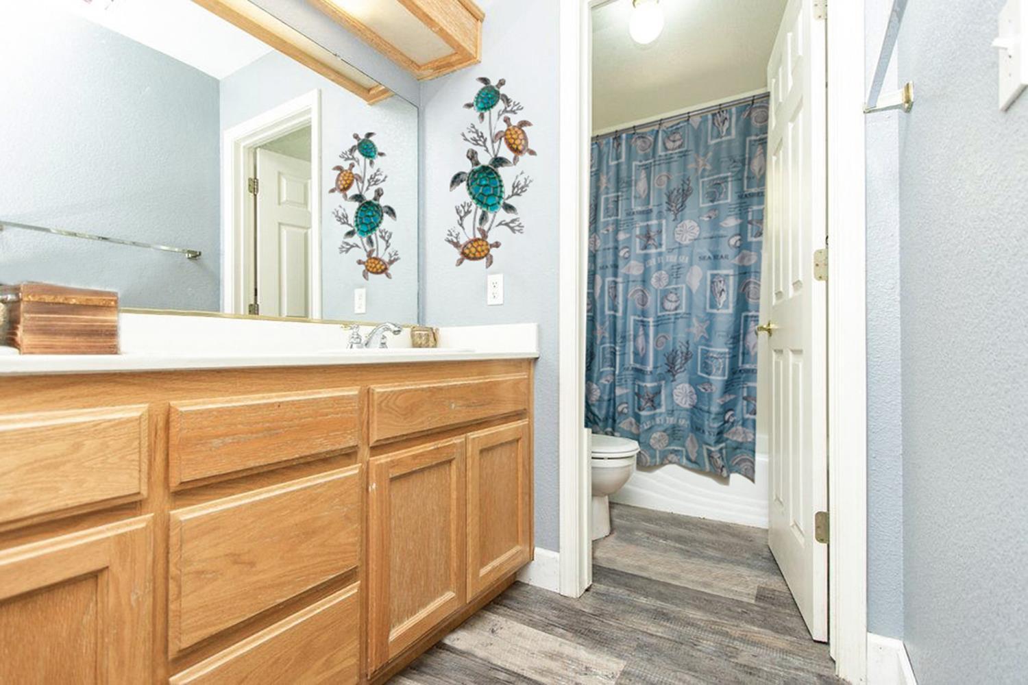 Gustine, California, 95322, United States, 4 Bedrooms Bedrooms, ,3 BathroomsBathrooms,Residential,For Sale,1975673