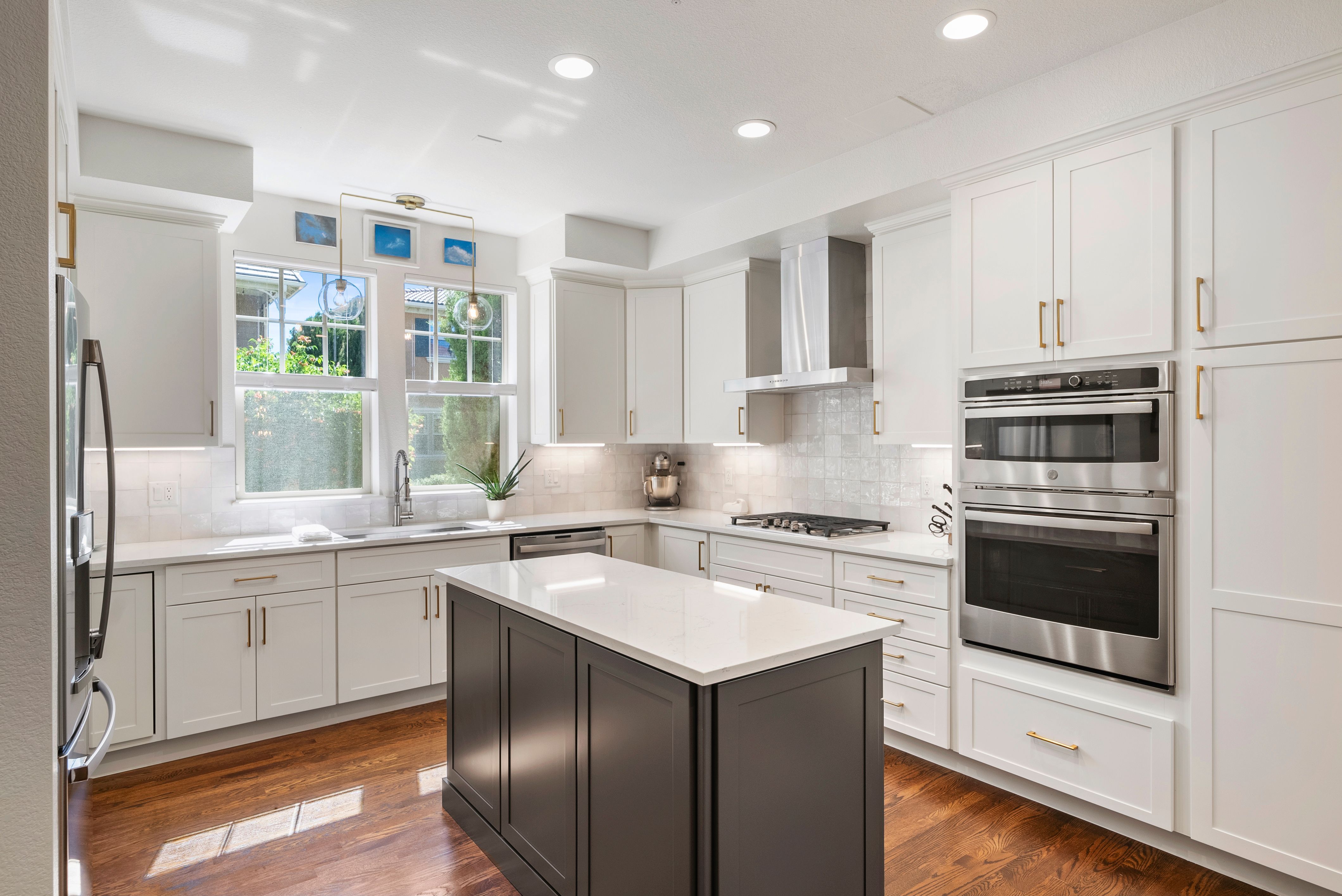  Thoughtfully Updated and Ideally Located in Central Park Neighborhood - 物件實景