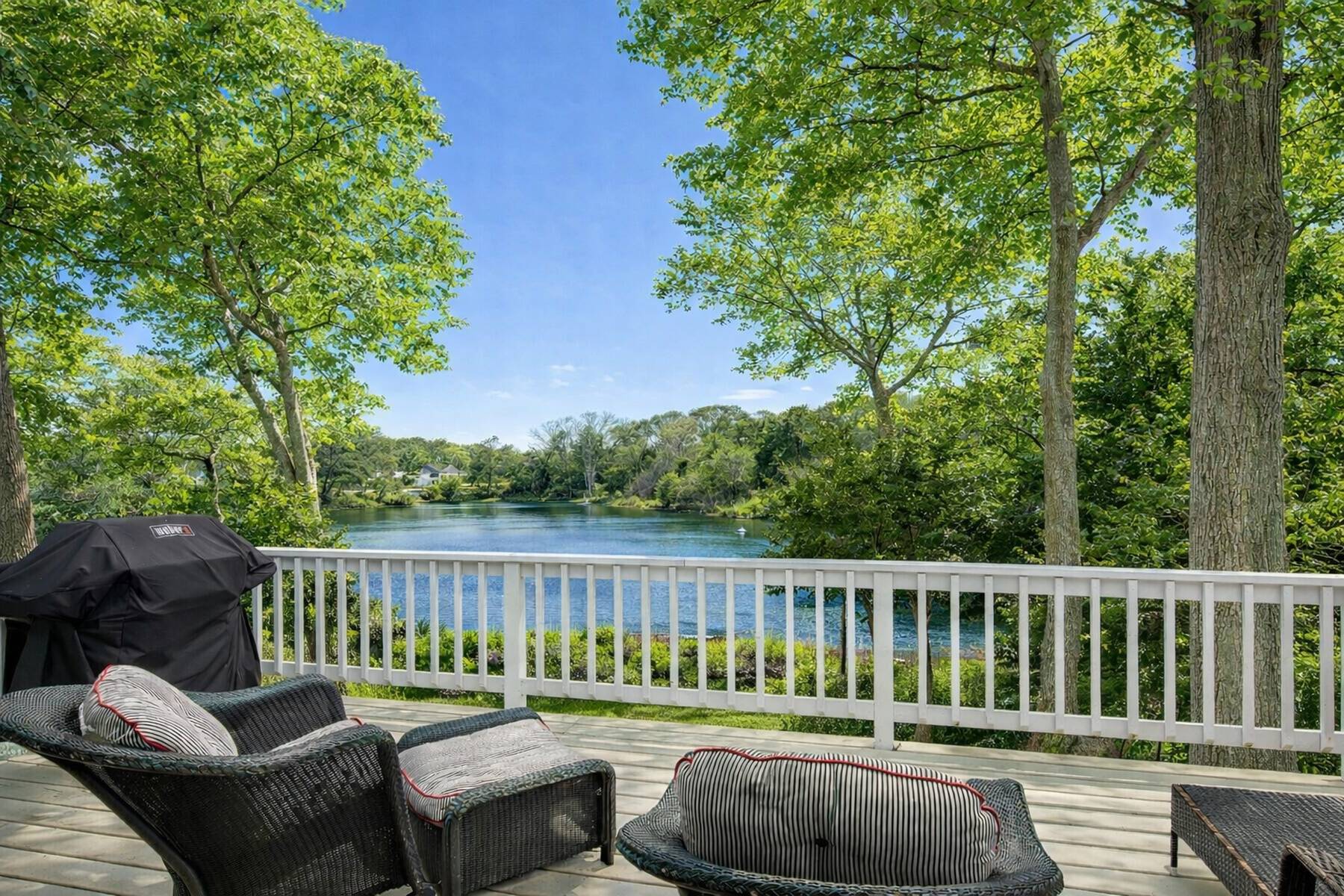  Southampton Cove Retreat - Renovated 3BR with Water Views - 物件實景