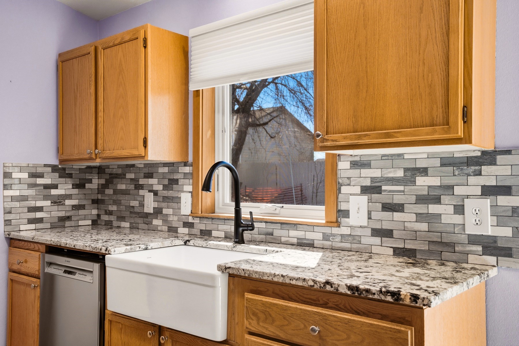  Single-Level Living with Key Updates - 物件實景