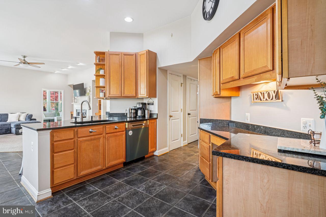 Warrenton, Virginia, 20187, United States, 4 Bedrooms Bedrooms, ,4 BathroomsBathrooms,Residential,For Sale,1989713