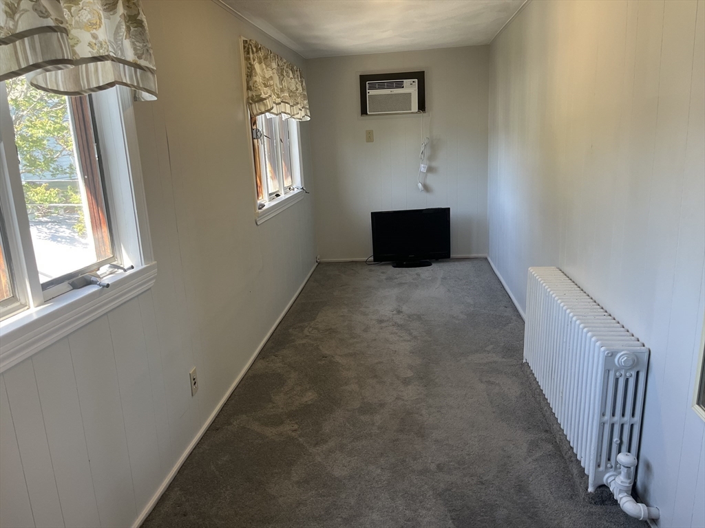Everett, Massachusetts, 02149, United States, 3 Bedrooms Bedrooms, ,3 BathroomsBathrooms,Residential,For Sale,1923933