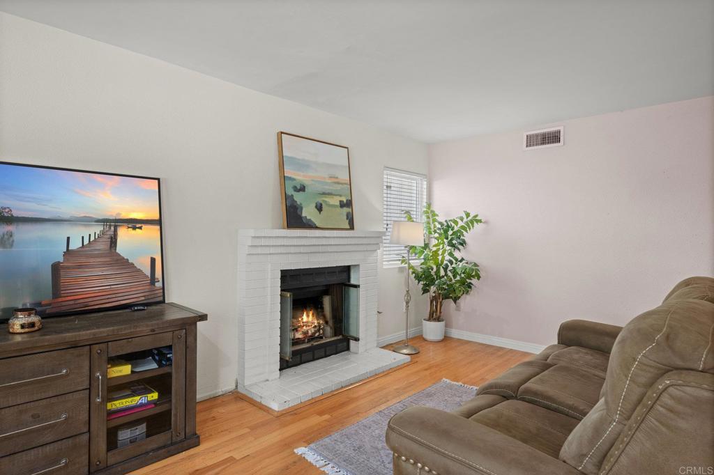 Vista, California, 92083, United States, 3 Bedrooms Bedrooms, ,3 BathroomsBathrooms,Residential,For Sale,1960521