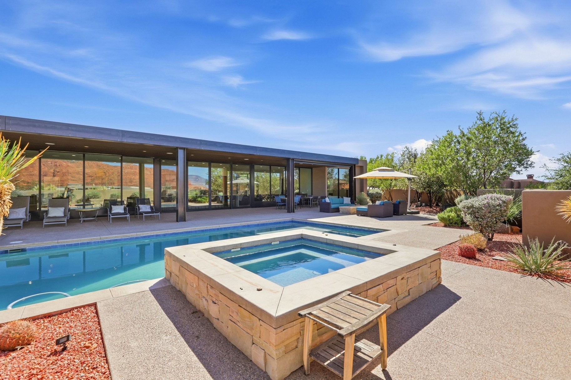  Warm Desert Modern Single Level Living in the Gated side of the Ledges Course - 物件實景