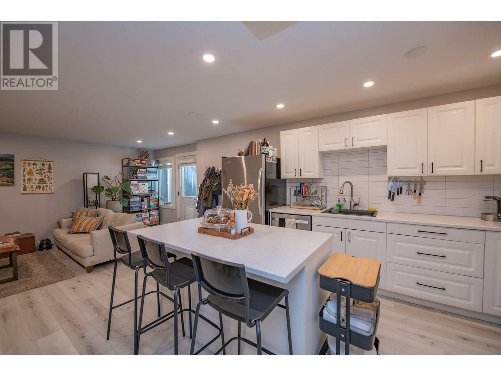 ARMSTRONG, British Columbia, V4Y 0X9, CA, 6 Bedrooms Bedrooms, ,3 BathroomsBathrooms,Residential,For Sale,1838697