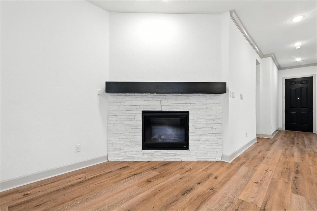 Arlington, Texas, 76005, United States, 2 Bedrooms Bedrooms, ,2 BathroomsBathrooms,Residential,For Sale,1899955