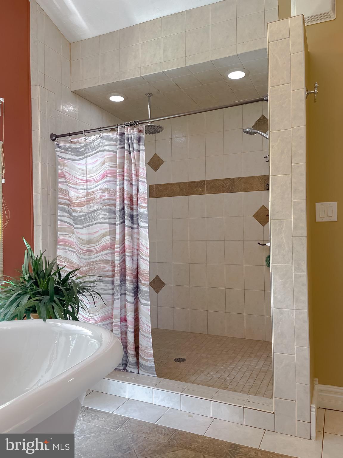 Scotland, Maryland, 20687, United States, 4 Bedrooms Bedrooms, ,3 BathroomsBathrooms,Residential,For Sale,1921367