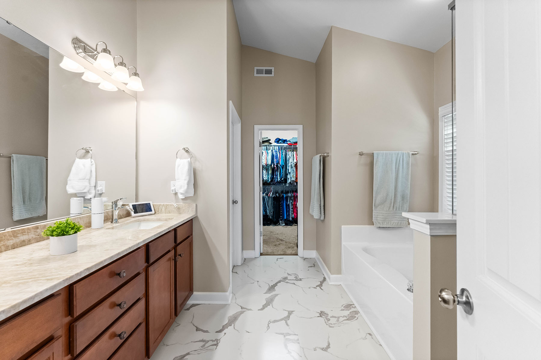  LAKE RIDGE - 物件實景