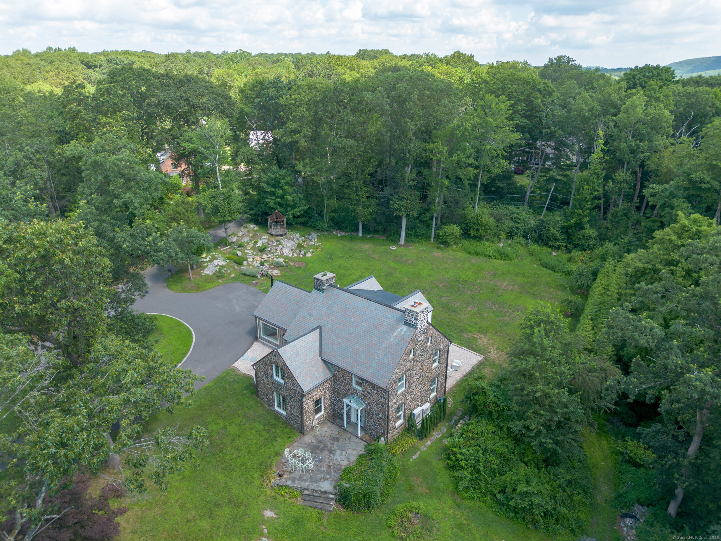 Bethany, Connecticut, 06524, United States, 4 Bedrooms Bedrooms, ,4 BathroomsBathrooms,Residential,For Sale,1911877