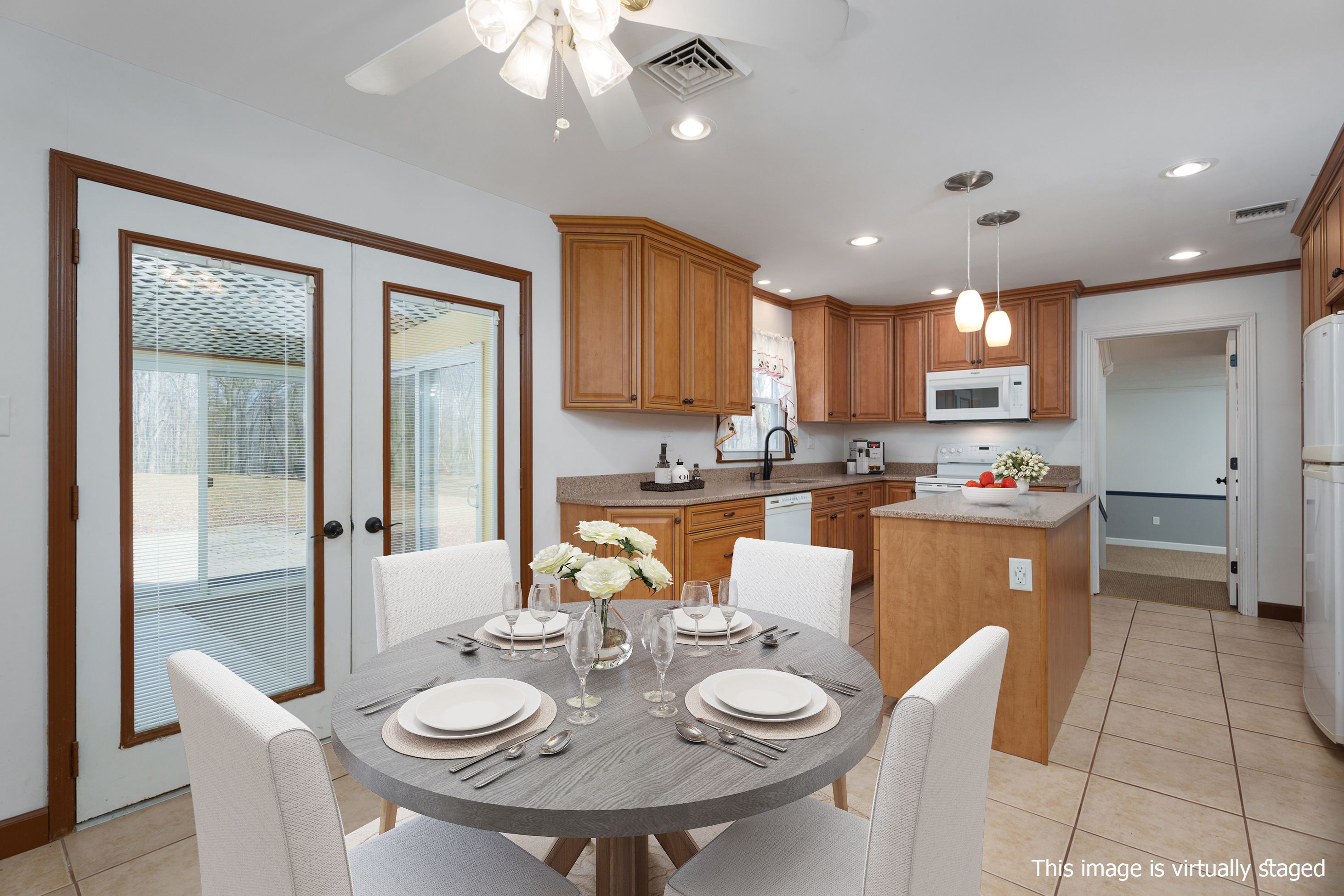  Scenic Backyard, Separate Apartment and Space to Spare - 物件實景