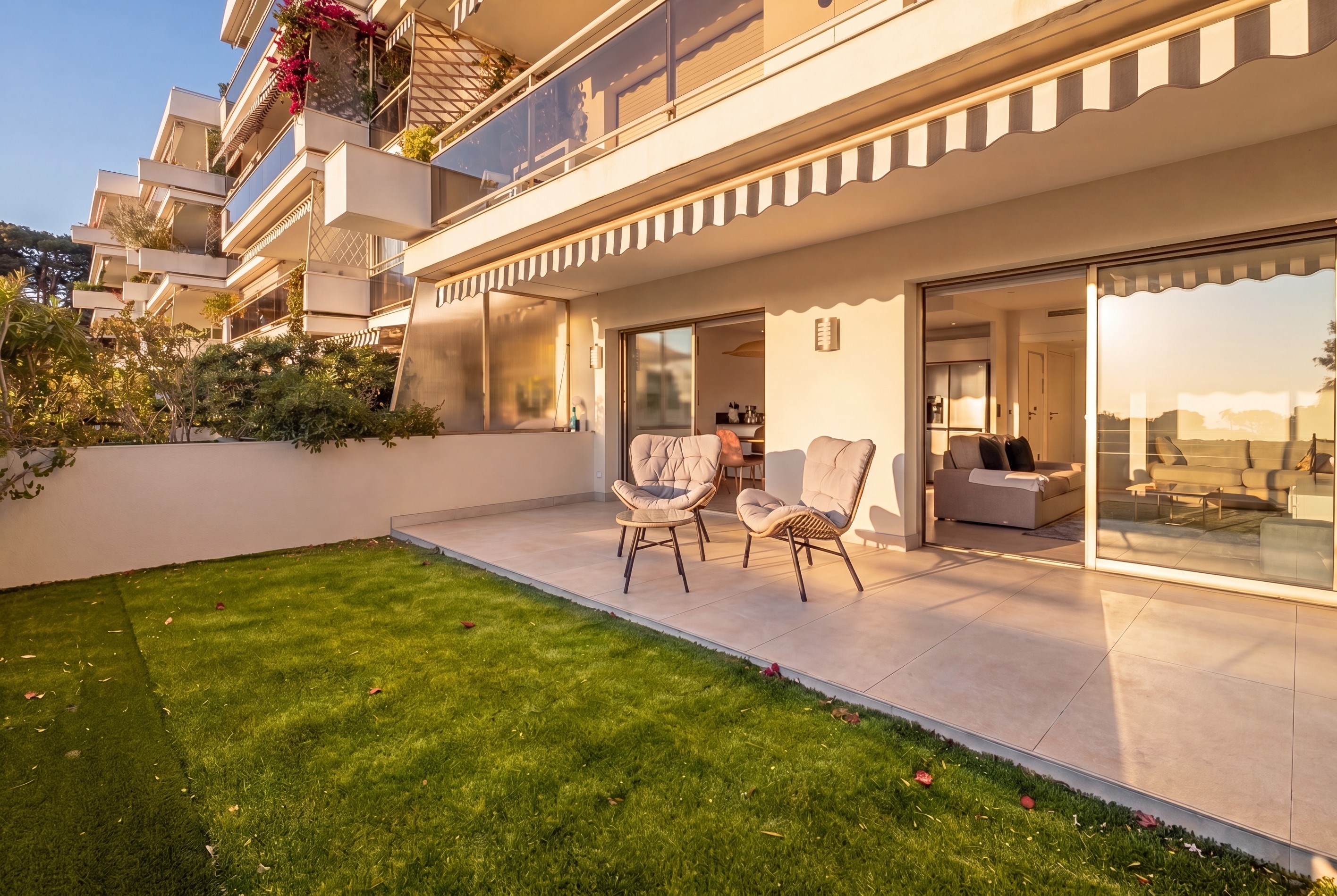 Sea view apartment with terraces in Cannes Croix des Gardes residence with pool - 物件實景