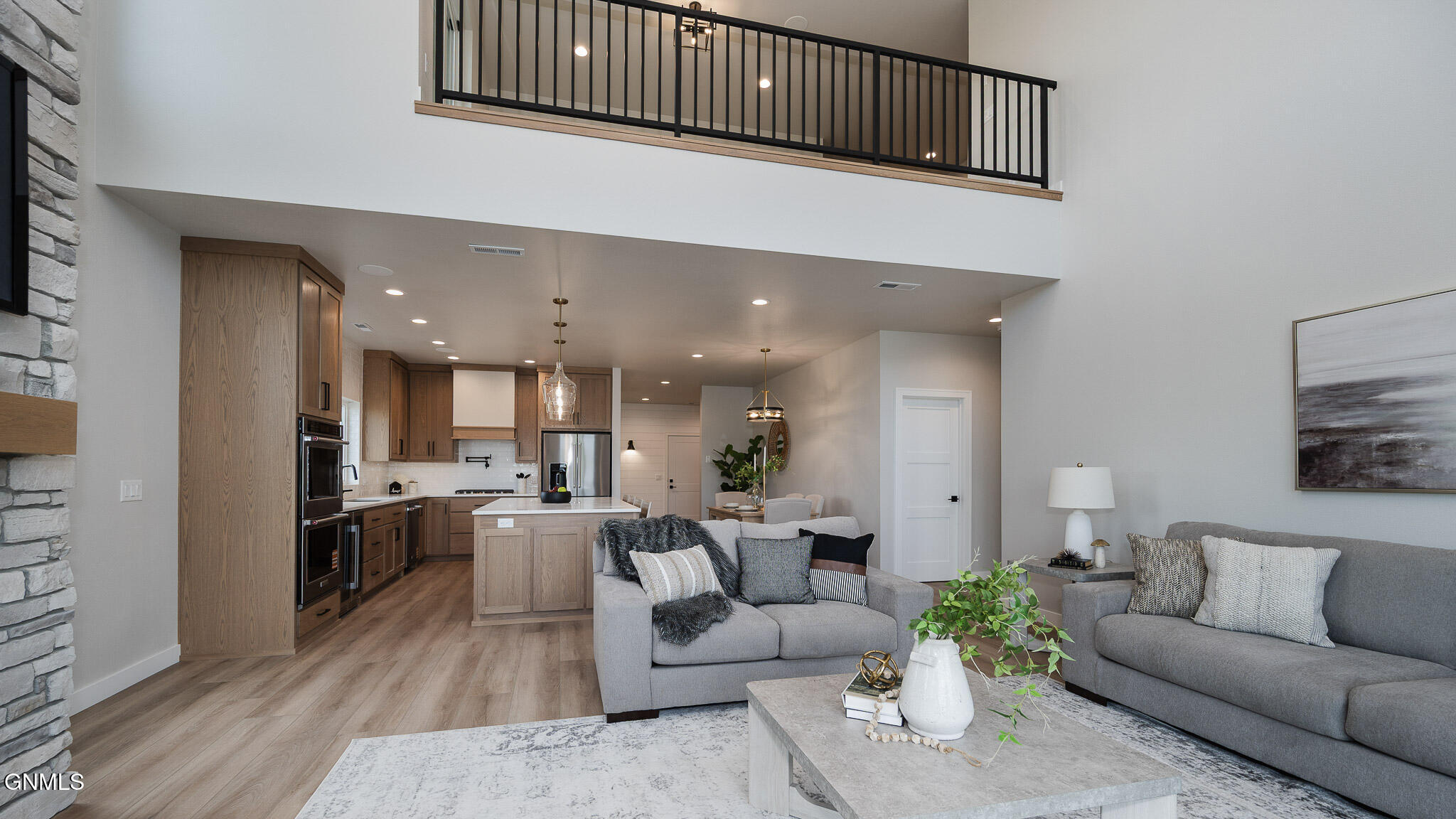 Bismarck, North Dakota, 58503, United States, 5 Bedrooms Bedrooms, ,3 BathroomsBathrooms,Residential,For Sale,1976383