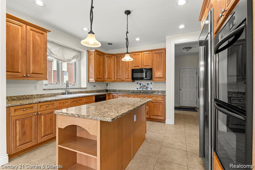 Northville Township, Michigan, 48168, United States, 3 Bedrooms Bedrooms, ,4 BathroomsBathrooms,Residential,For Sale,2024009