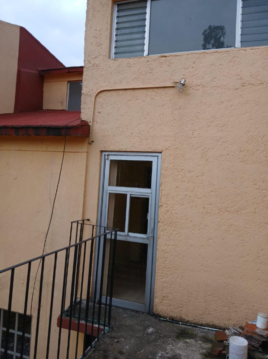 Coyoacán, Ciudad de México, 04700, Mexico, 5 Bedrooms Bedrooms, ,2 BathroomsBathrooms,Residential,For Sale,1849593