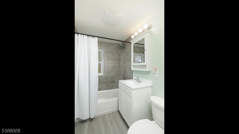 Cranford Twp., New Jersey, 07016, United States, 4 Bedrooms Bedrooms, ,2 BathroomsBathrooms,Residential,For Sale,1989171