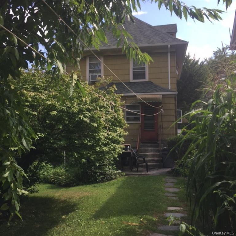 New Rochelle, New York, 10801, United States, 4 Bedrooms Bedrooms, ,2 BathroomsBathrooms,Residential,For Sale,1975249