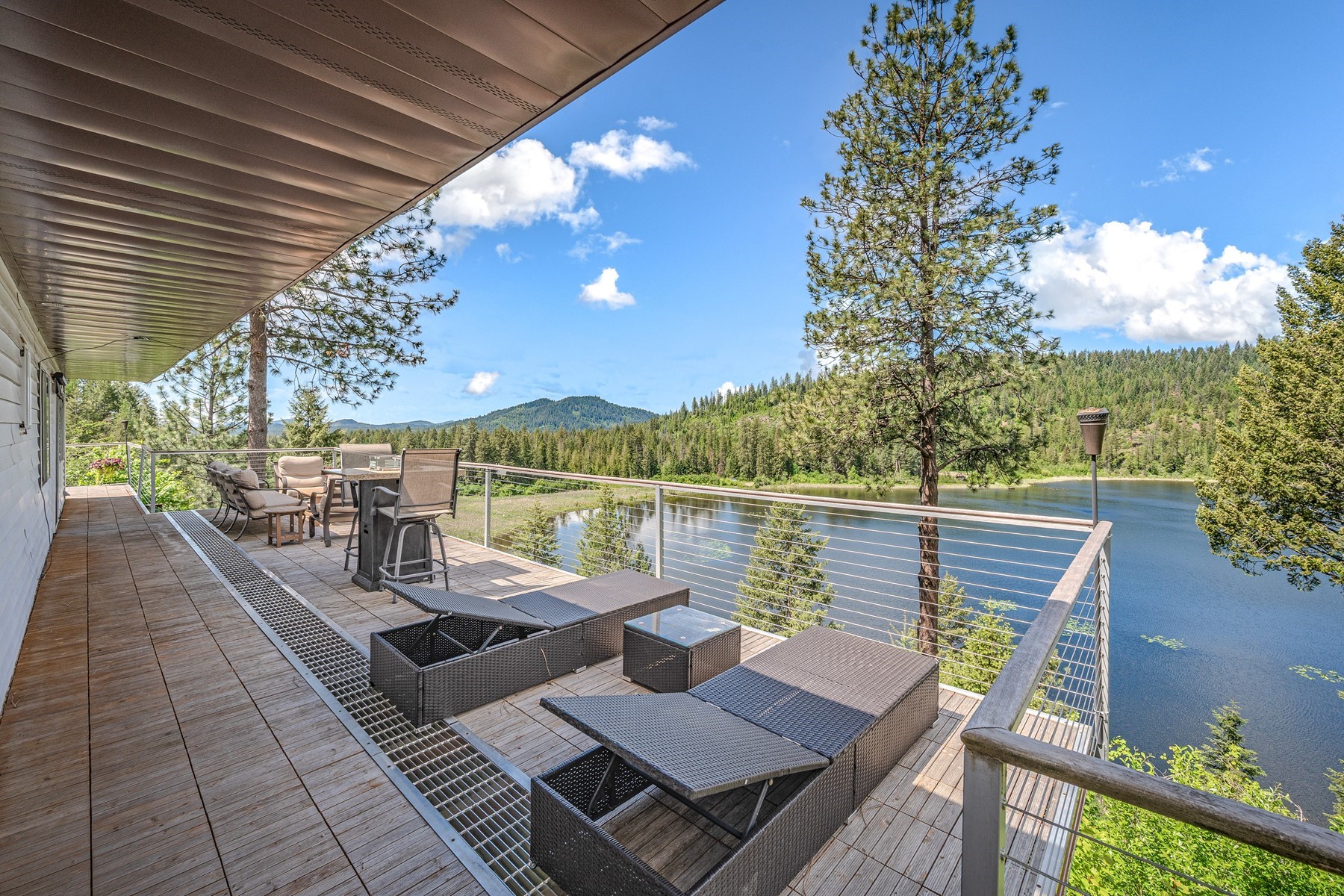  Lake Retreat on Private Acreage - 物件實景