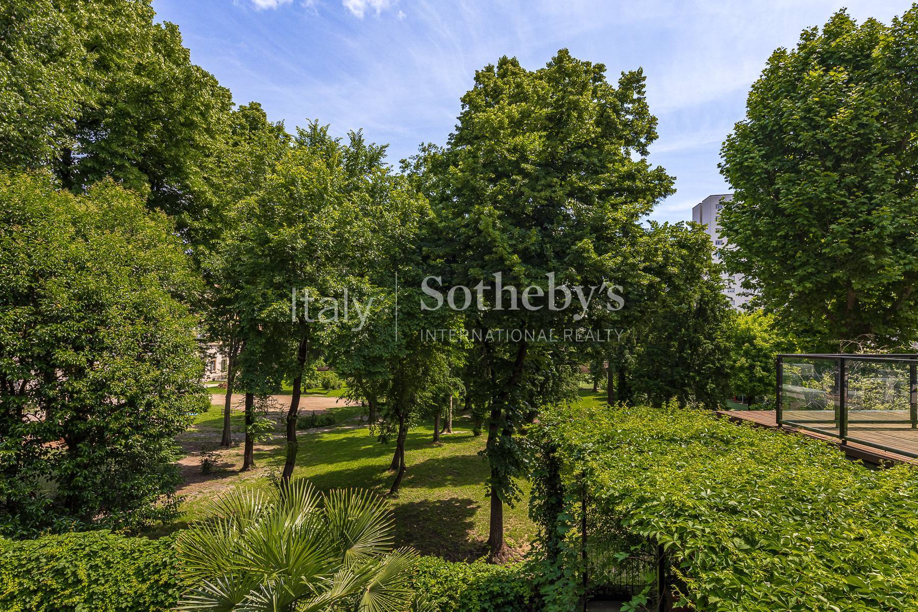  Independent property surrounded by greenery in the center of Milan - 物件實景