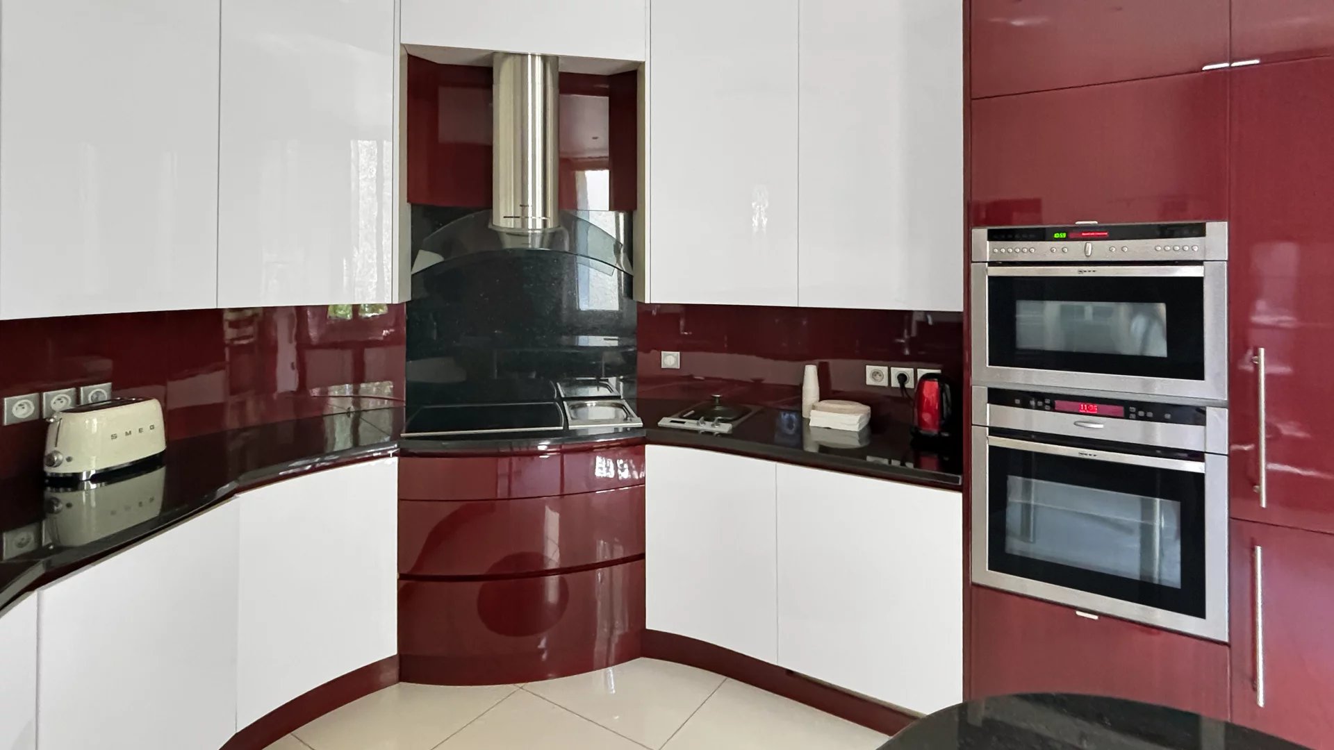 Maisons-Laffitte, Île-de-France, 78600, FR, 8 Bedrooms Bedrooms, ,7 BathroomsBathrooms,Residential,For Sale,1562144