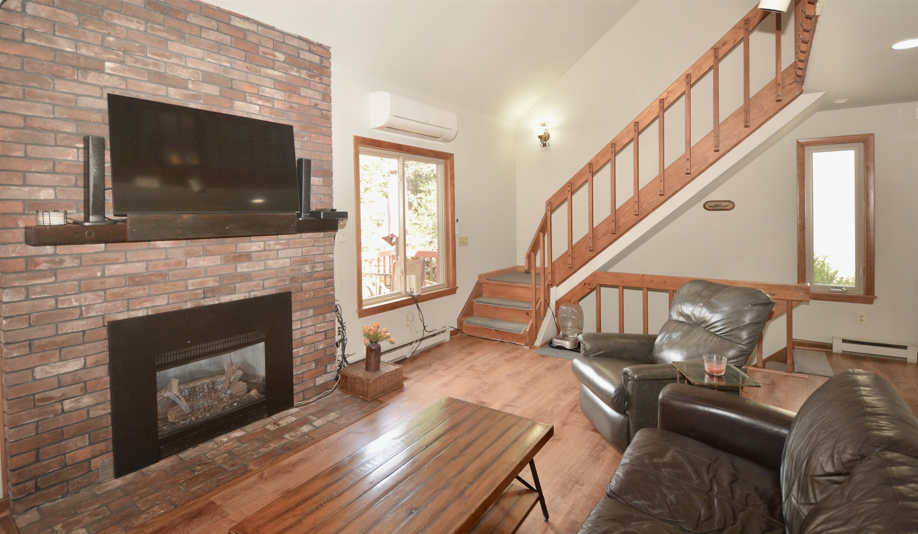 Grantham, New Hampshire, 03753, United States, 3 Bedrooms Bedrooms, ,3 BathroomsBathrooms,Residential,For Sale,1927366