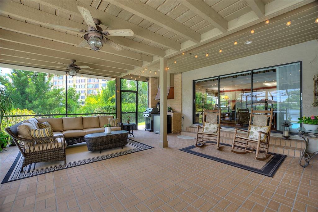Winter Haven, Florida, 33881, United States, 4 Bedrooms Bedrooms, ,3 BathroomsBathrooms,Residential,For Sale,1911221