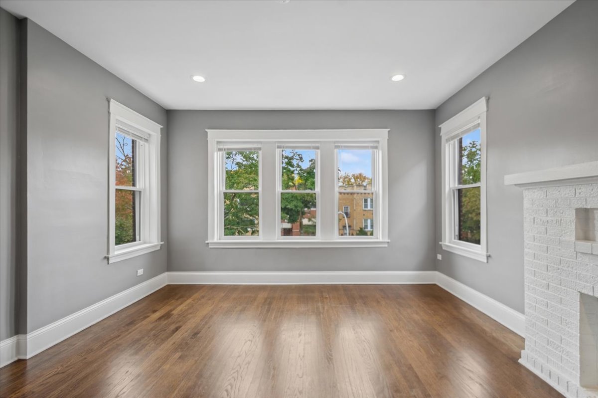 Chicago, Illinois, 60639, United States, 6 Bedrooms Bedrooms, ,Residential,For Sale,1974206