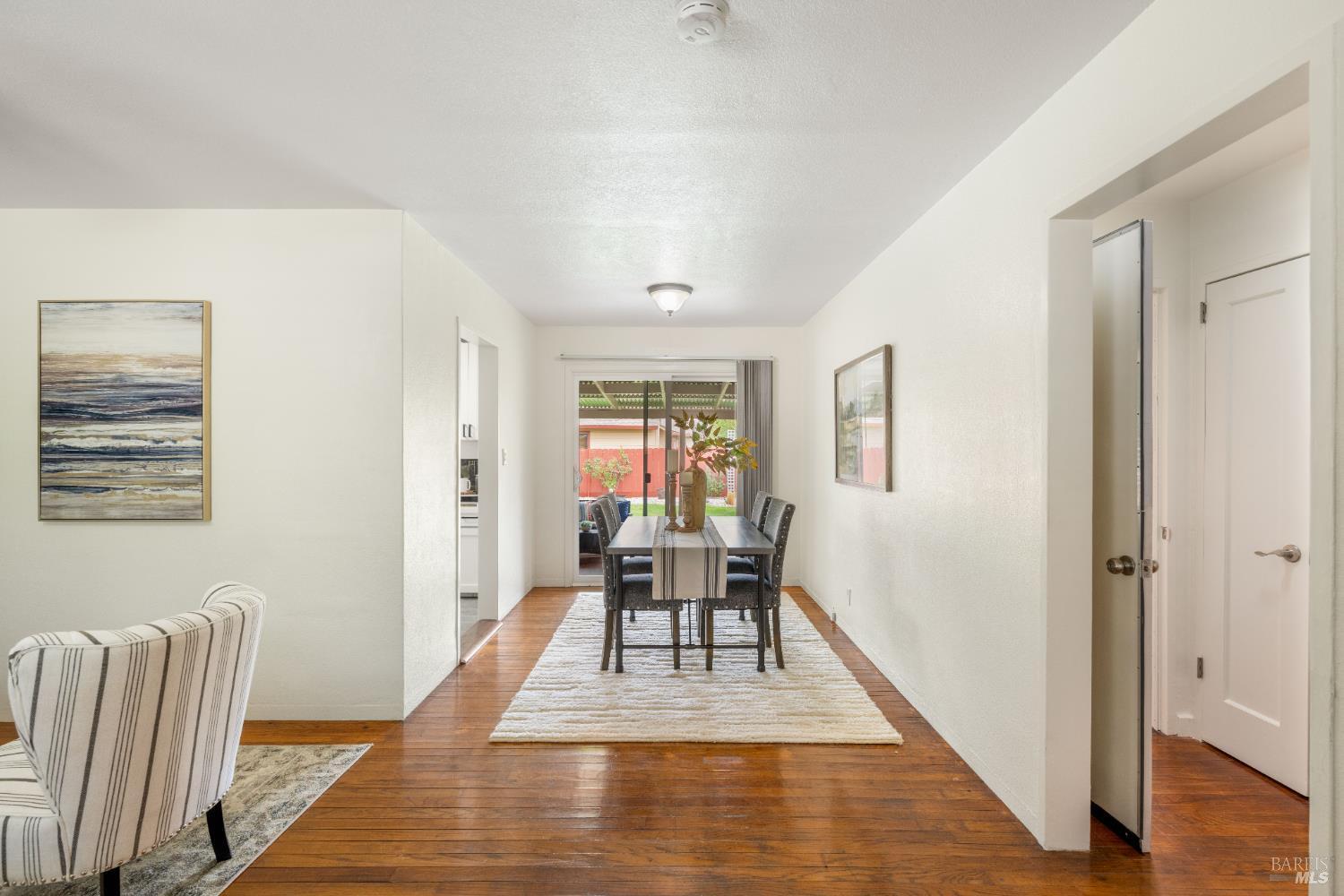 Napa, California, 94558, United States, 2 Bedrooms Bedrooms, ,1 BathroomBathrooms,Residential,For Sale,1947582