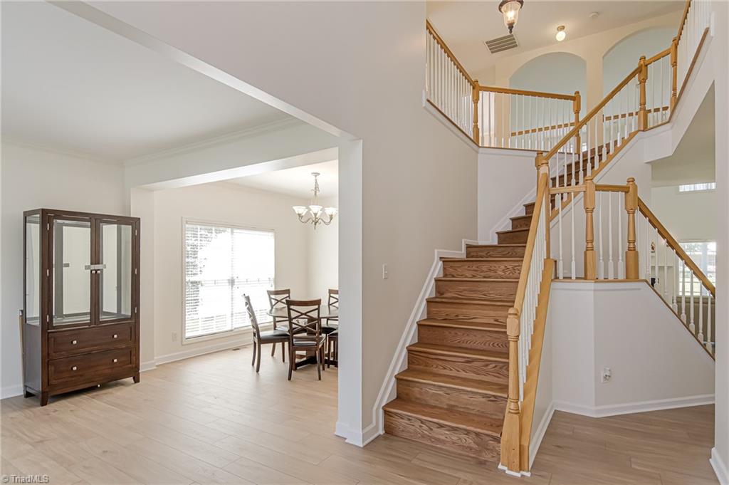 High Point, North Carolina, 27265, United States, 4 Bedrooms Bedrooms, ,3 BathroomsBathrooms,Residential,For Sale,1948916