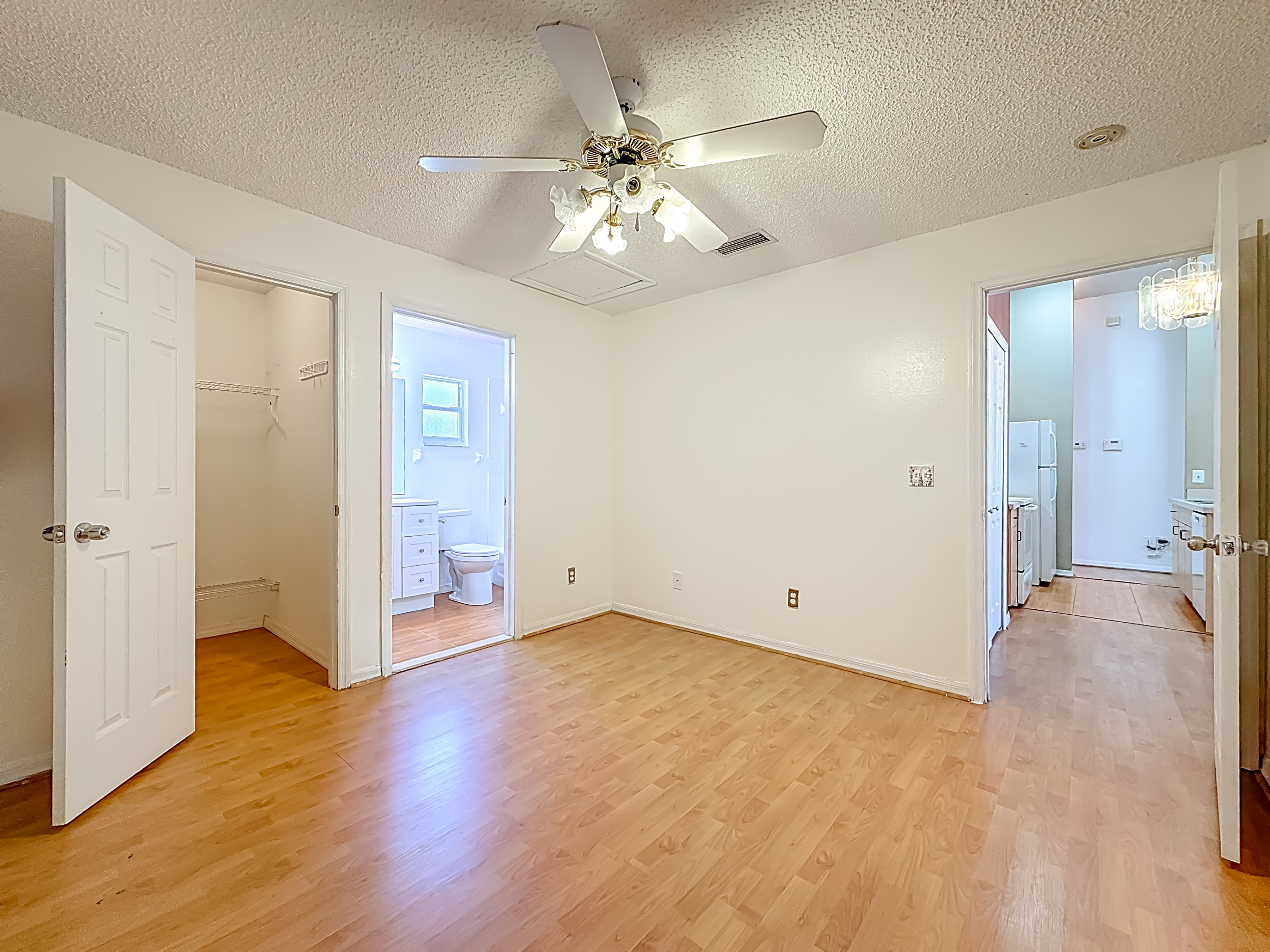 St. Petersburg, Florida, 33713, United States, 4 Bedrooms Bedrooms, ,2 BathroomsBathrooms,Residential,For Sale,2005721