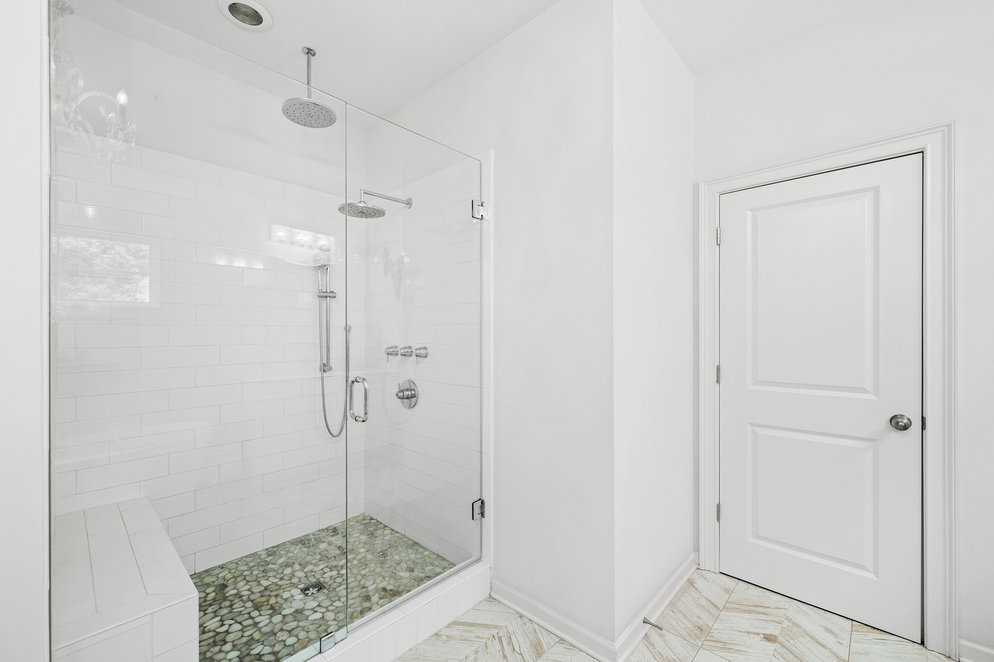  Ideally Positioned in Midwick, One of Alpharetta
