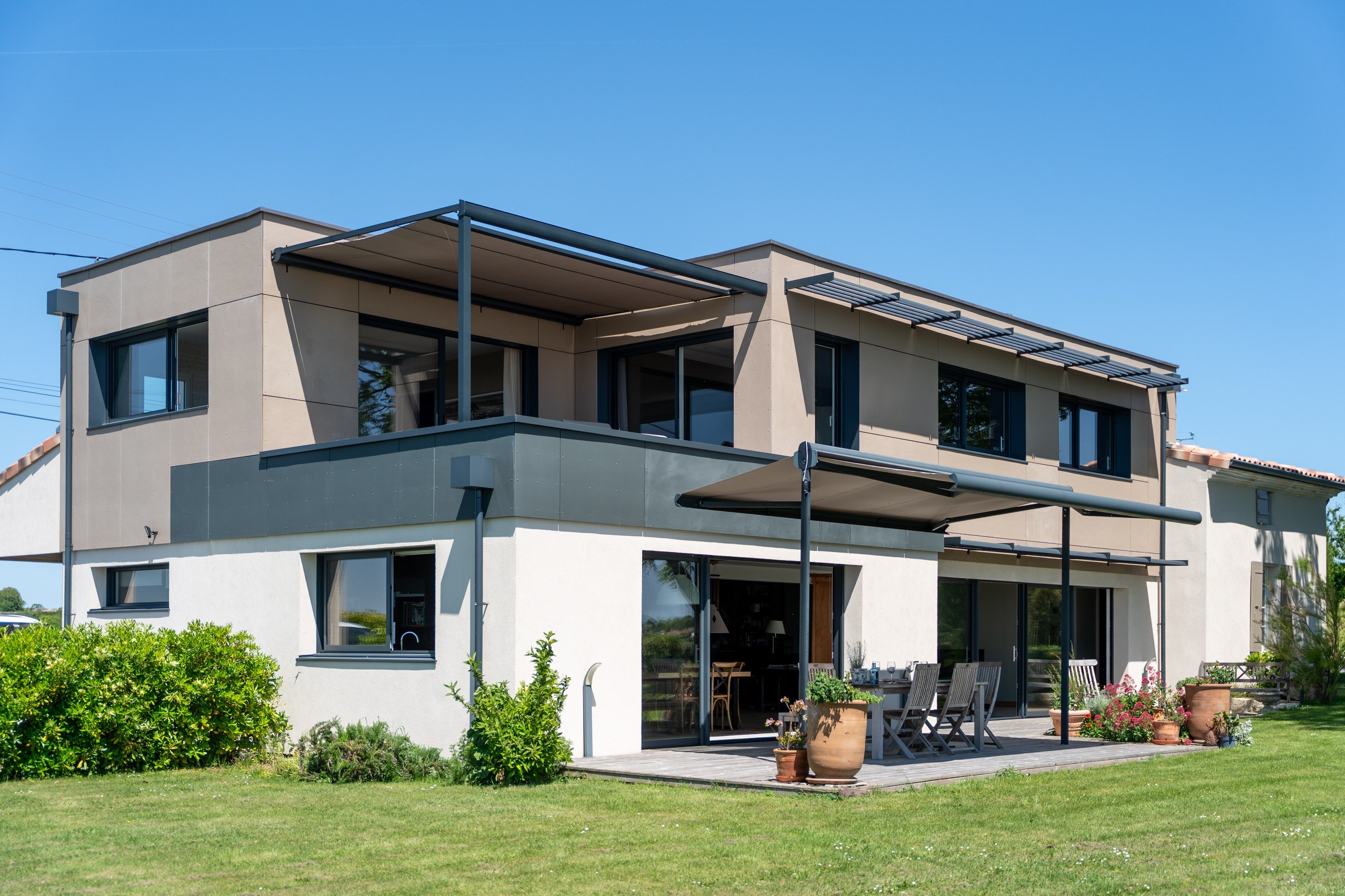  FLOIRAC – EXCEPTIONAL CONTEMPORARY VILLA WITH PANORAMIC ESTUARY VIEWS - 物件實景