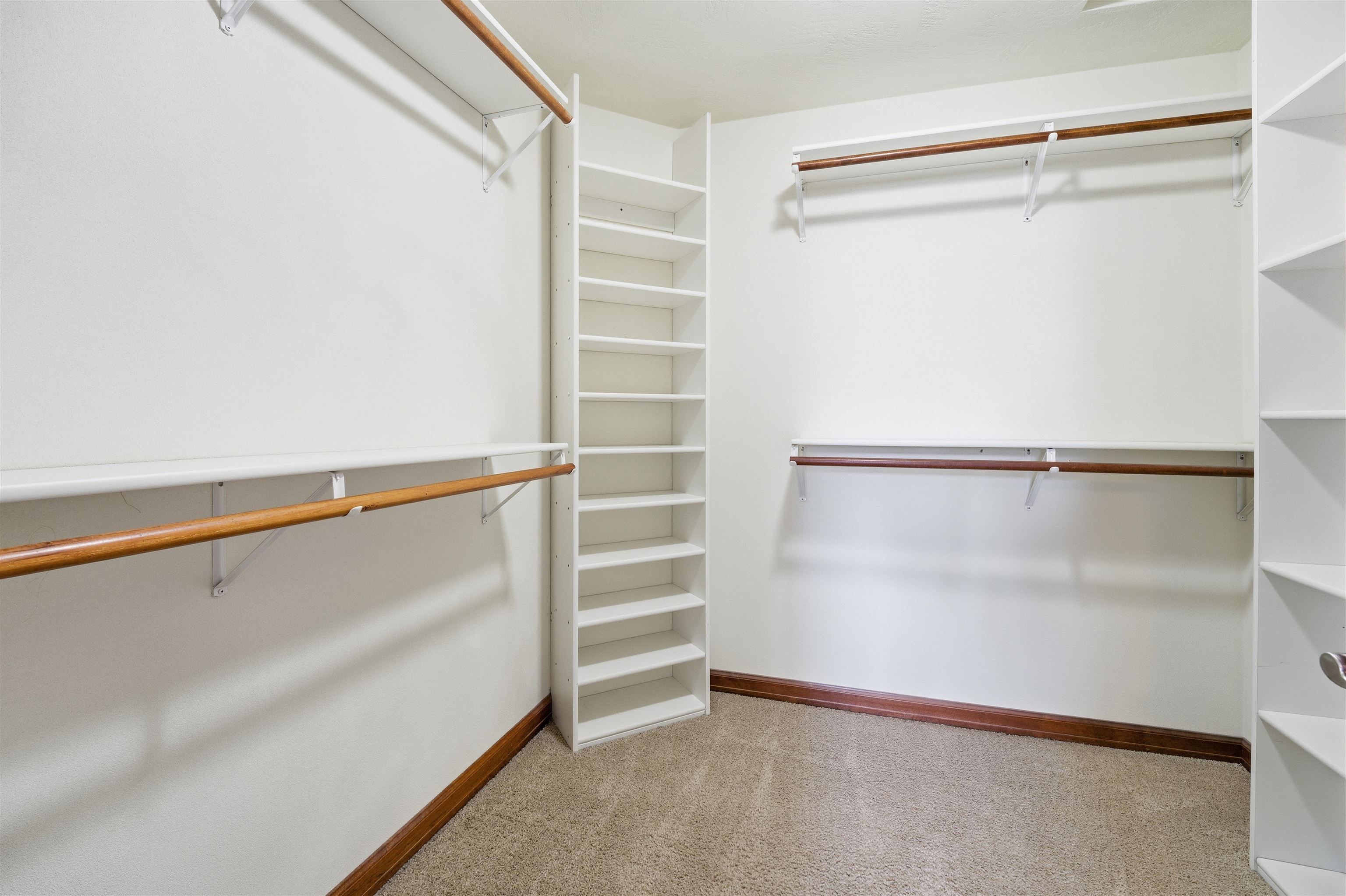 Oshkosh, Wisconsin, 54904, United States, 4 Bedrooms Bedrooms, ,4 BathroomsBathrooms,Residential,For Sale,2009649