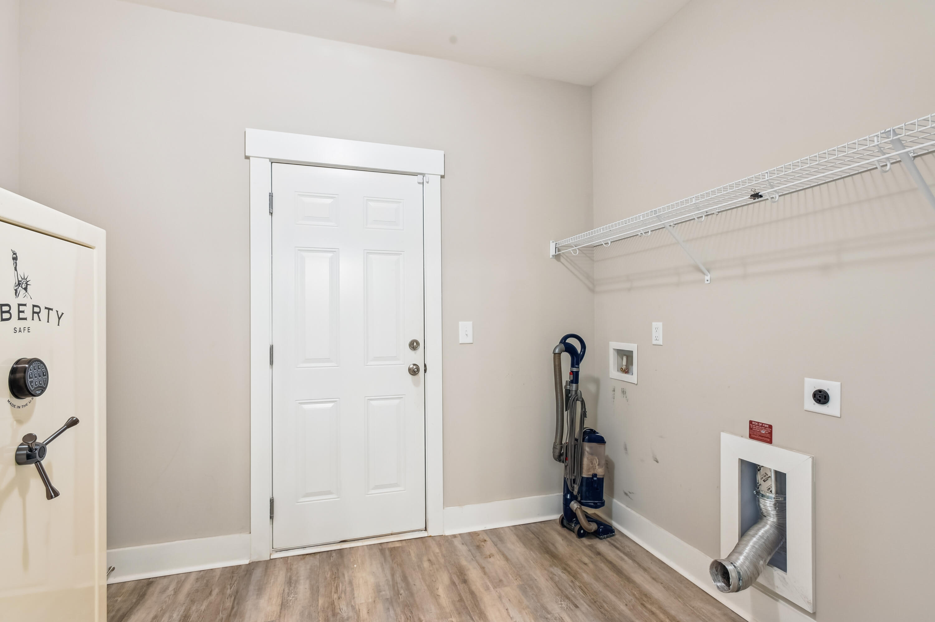 Summerville, South Carolina, 29483, United States, 4 Bedrooms Bedrooms, ,4 BathroomsBathrooms,Residential,For Sale,1897286