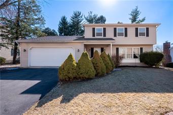 Lower Macungie Twp, Pennsylvania, 18103, United States, 4 Bedrooms Bedrooms, ,4 BathroomsBathrooms,Residential,For Sale,1739037