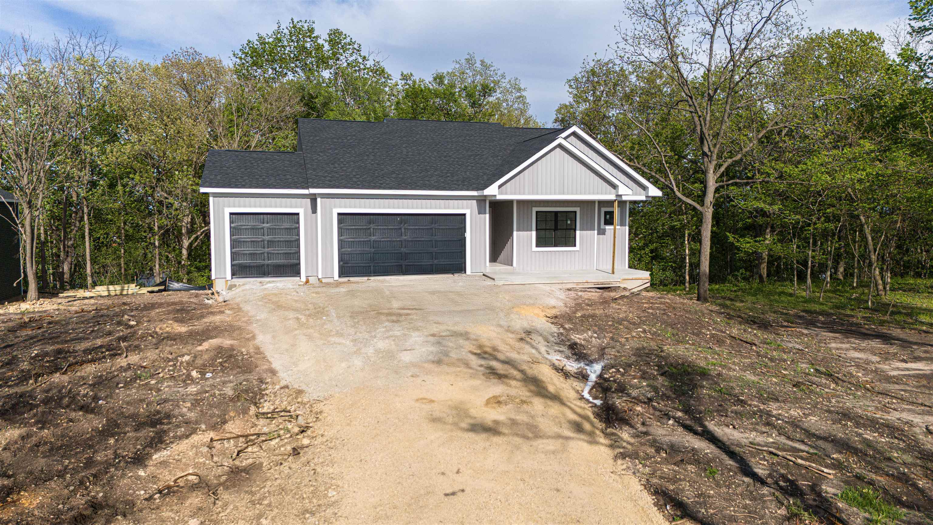 Beloit, Wisconsin, 53511, United States, 3 Bedrooms Bedrooms, ,2 BathroomsBathrooms,Residential,For Sale,2017725