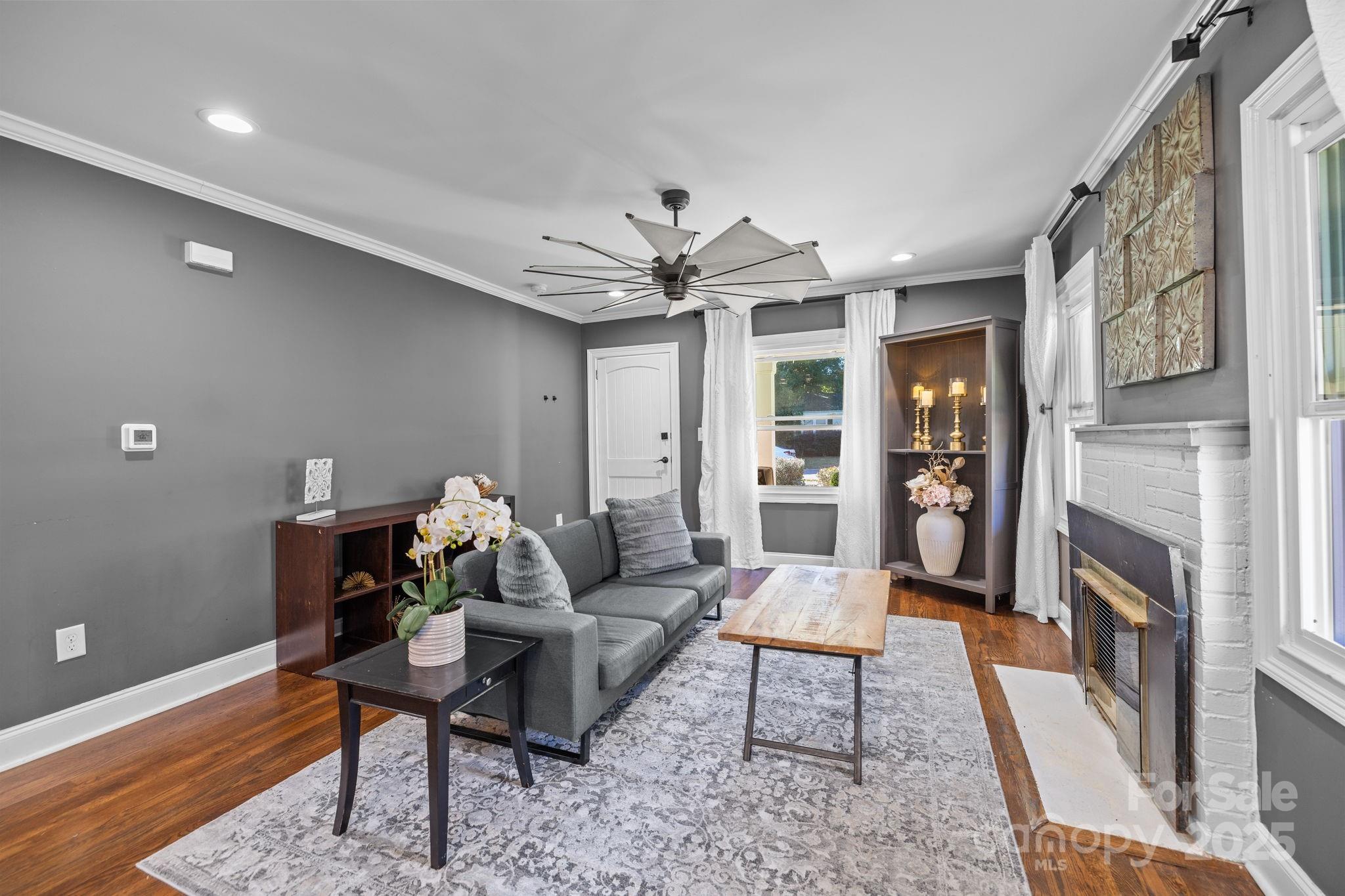 Charlotte, North Carolina, 28205, United States, 2 Bedrooms Bedrooms, ,2 BathroomsBathrooms,Residential,For Sale,1987651