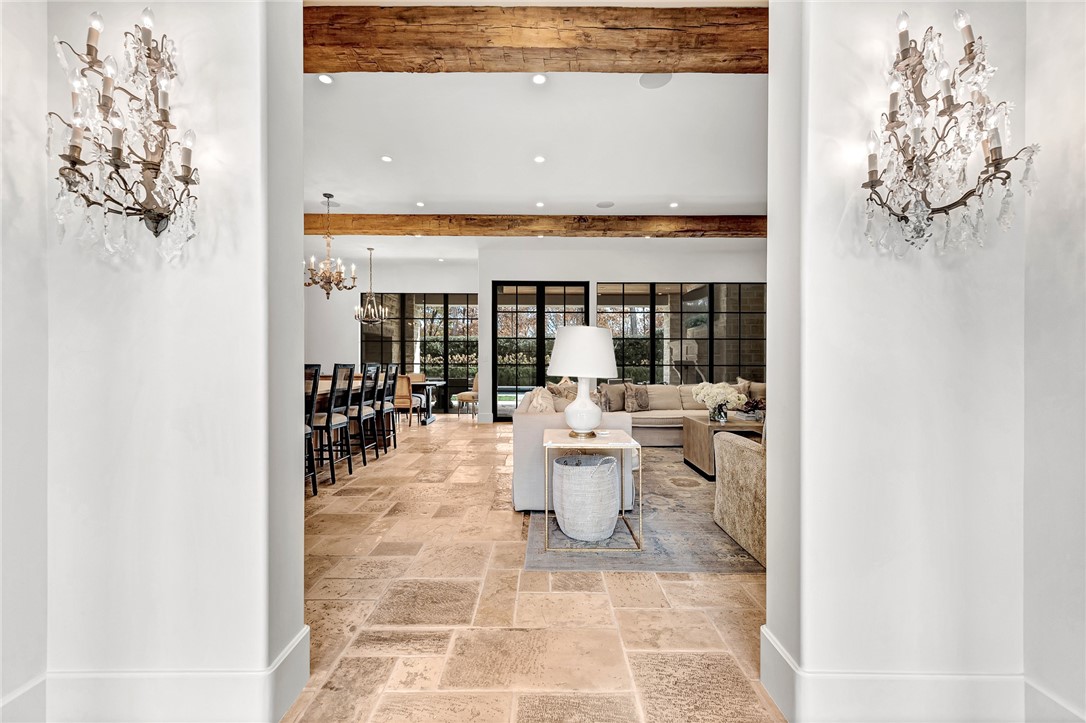 Fayetteville, Arkansas, 72704, United States, 4 Bedrooms Bedrooms, ,5 BathroomsBathrooms,Residential,For Sale,1993299