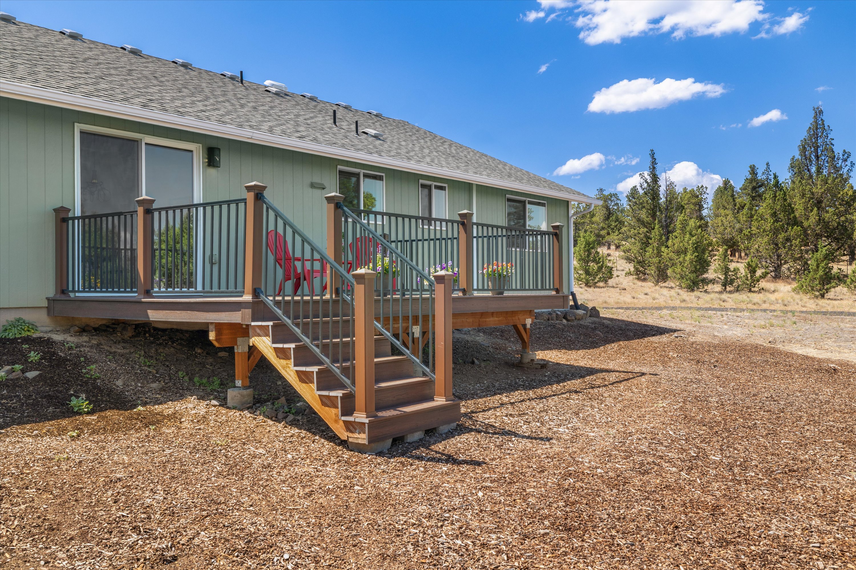 Prineville, Oregon, 97754, United States, 3 Bedrooms Bedrooms, ,2 BathroomsBathrooms,Residential,For Sale,1849917