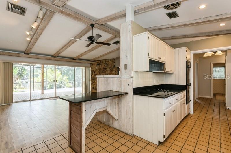 Dunedin, Florida, 34698, United States, 3 Bedrooms Bedrooms, ,2 BathroomsBathrooms,Residential,For Sale,1857306