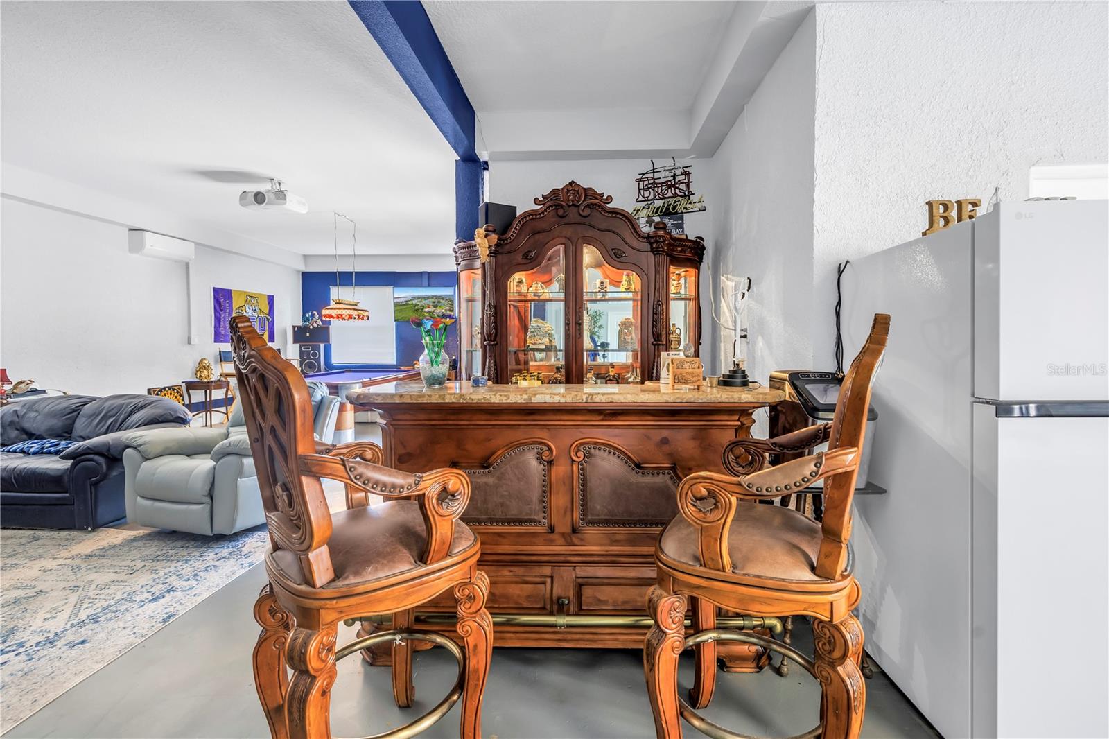 Tarpon Springs, Florida, 34689, United States, 4 Bedrooms Bedrooms, ,4 BathroomsBathrooms,Residential,For Sale,1975840