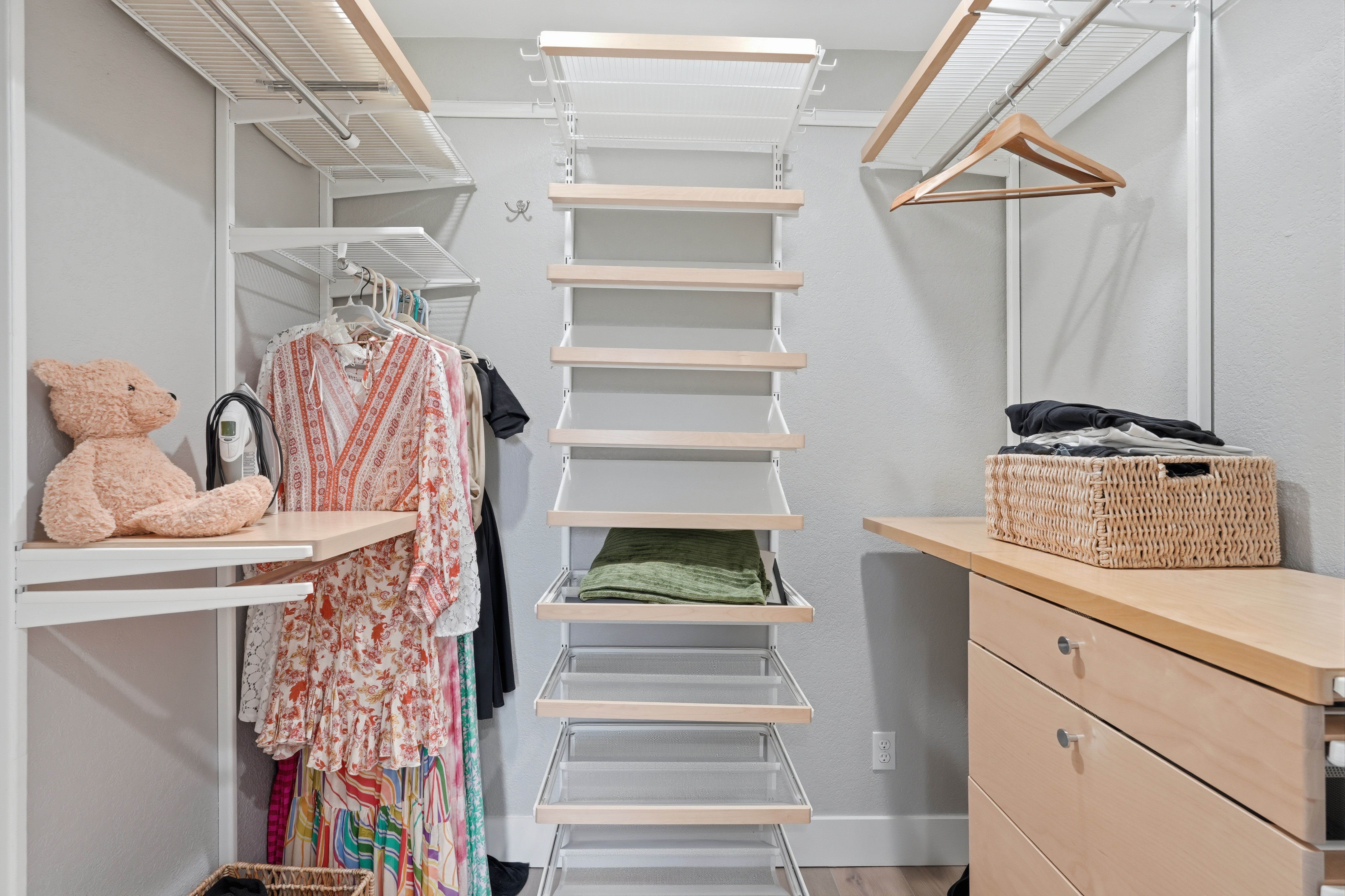  2220 Clark Lane, Redondo Beach, CA 90278 - 物件實景