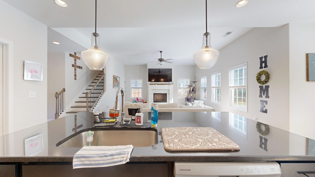 Cataula, Georgia, 31804, United States, 5 Bedrooms Bedrooms, ,5 BathroomsBathrooms,Residential,For Sale,1996944