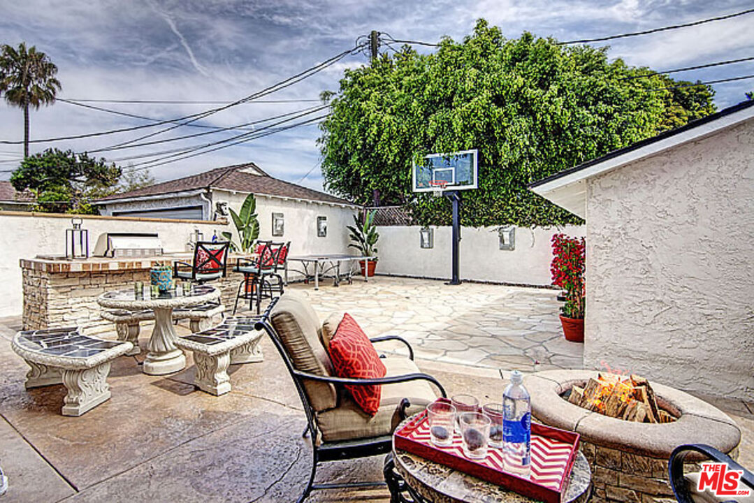 Westchester, California, 90045, United States, 4 Bedrooms Bedrooms, ,1 BathroomBathrooms,Residential,For Sale,1917458