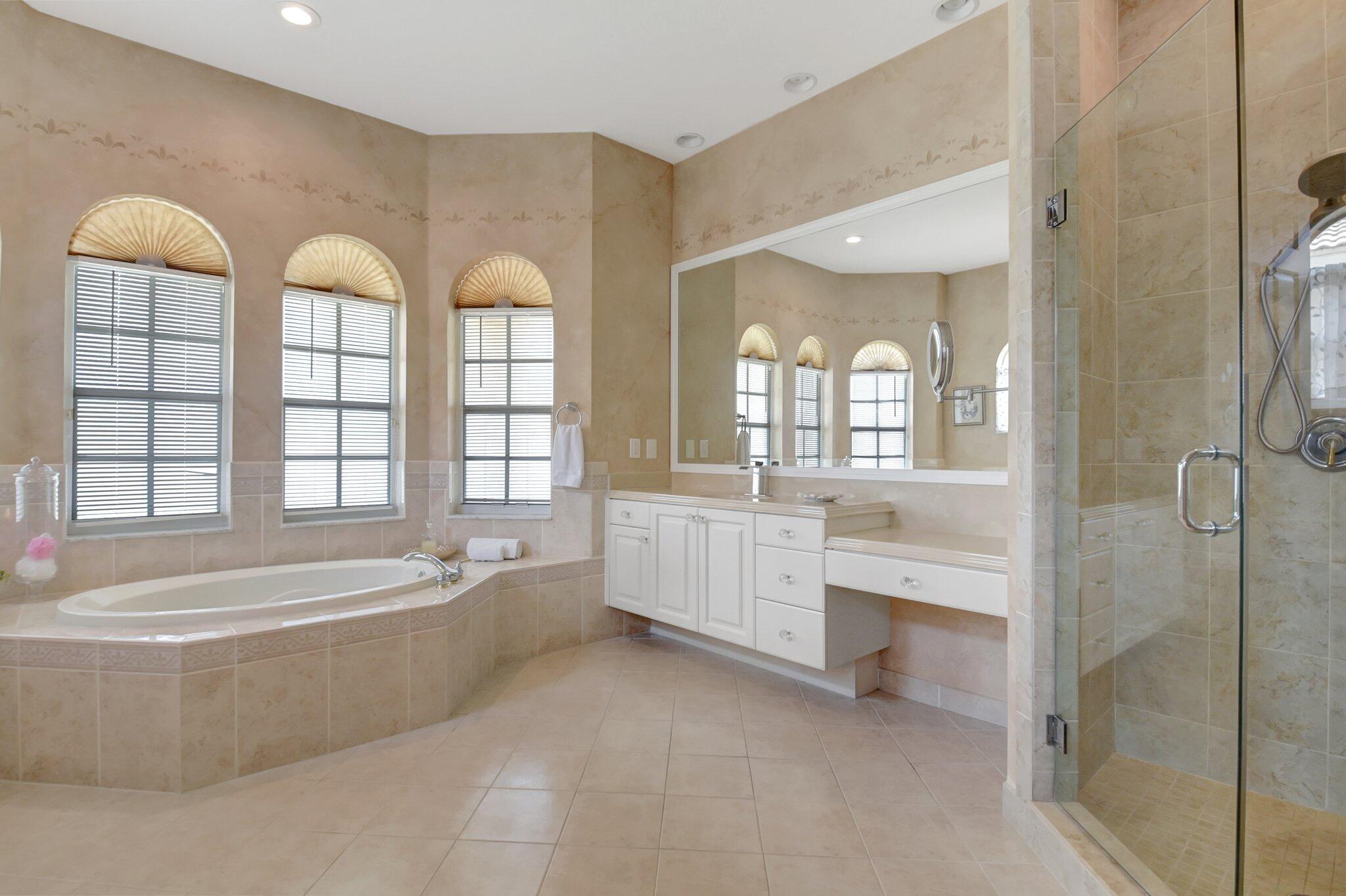 Lake Worth, Florida, 33467, United States, 4 Bedrooms Bedrooms, ,3 BathroomsBathrooms,Residential,For Sale,1978061